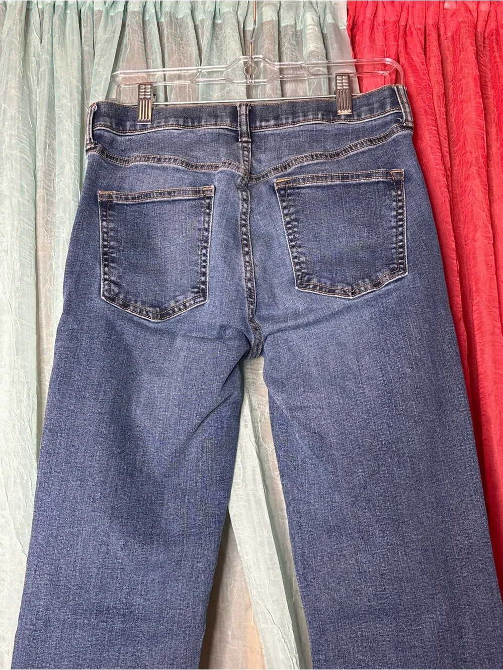 Old Navy Girls size 16 karate slim